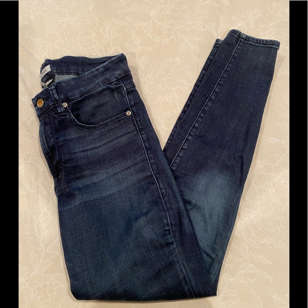 Good American Jeans Size 30 💙🤍💙